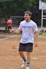 Sohail Khan at Men_s Helath fridly soccer match with celeb dads and kids in Stanslauss School on 15th Aug 2011 (27).JPG